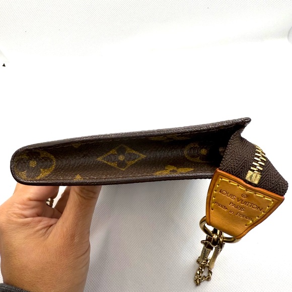 Louis Vuitton Monogram Toiletry Pouch - Picture 3 of 10